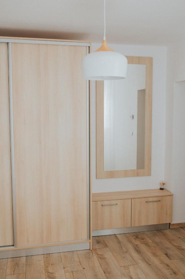Regim Hotelier Lotusul Verde Oradea Luaran gambar